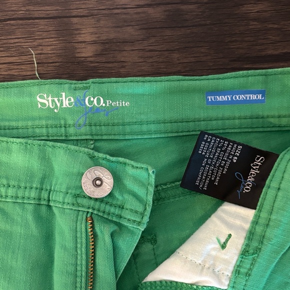 green jeans size 6 petite - Picture 3 of 3